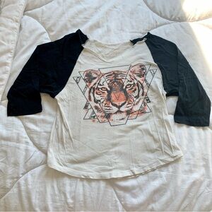 🌈6/$10 PacSun Tiger Shirt with Raw Hem